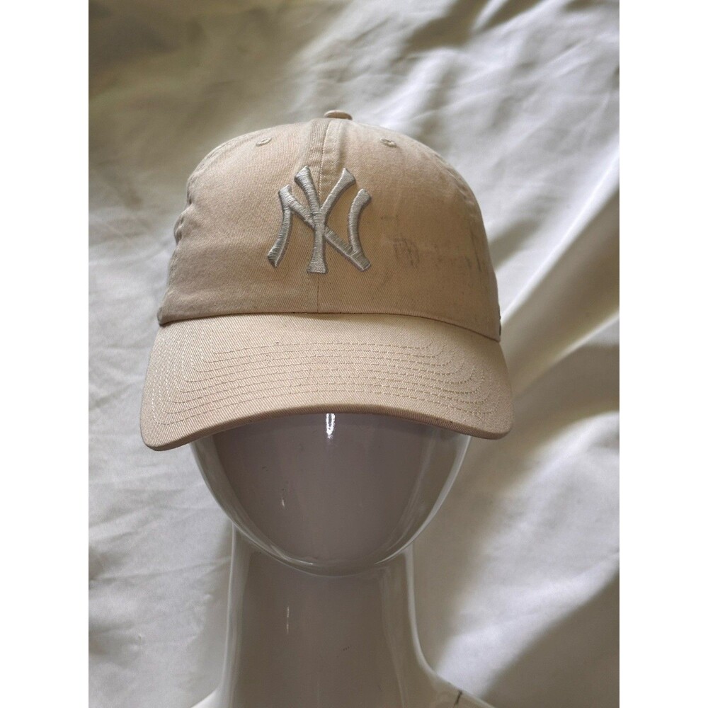Neutral Nude NYC Yankees Woman’s Hat Cap Beige Tan Ivory White
